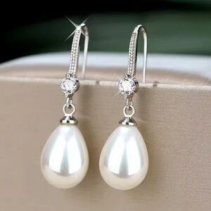 Classic Pearl Teardrop Silver Earrings